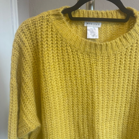 Main Strip Vibrant Yellow Boxy Knit Sweater Size Small - Picture 3 of 12